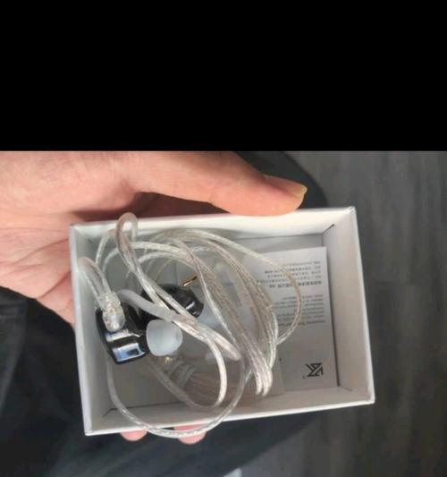 手机主板静电的影响与预防措施（揭秘手机主板静电对手机性能的潜在威胁及防护方法）