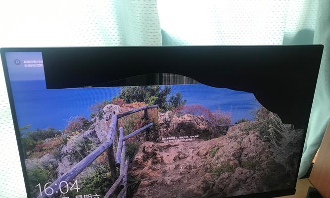 电脑掉地上会发生什么？（探索电脑摔落对硬件和数据的影响）