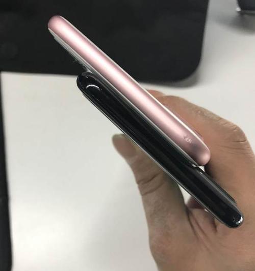 探讨iPhone7卡贴机的性能和使用体验（一站式解决iPhone7卡槽问题，便捷实用又高效）